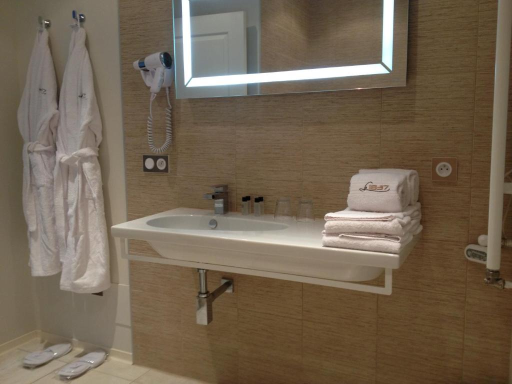 Le 1837 Aparthotel แซงตาฟริค ภายนอก รูปภาพ