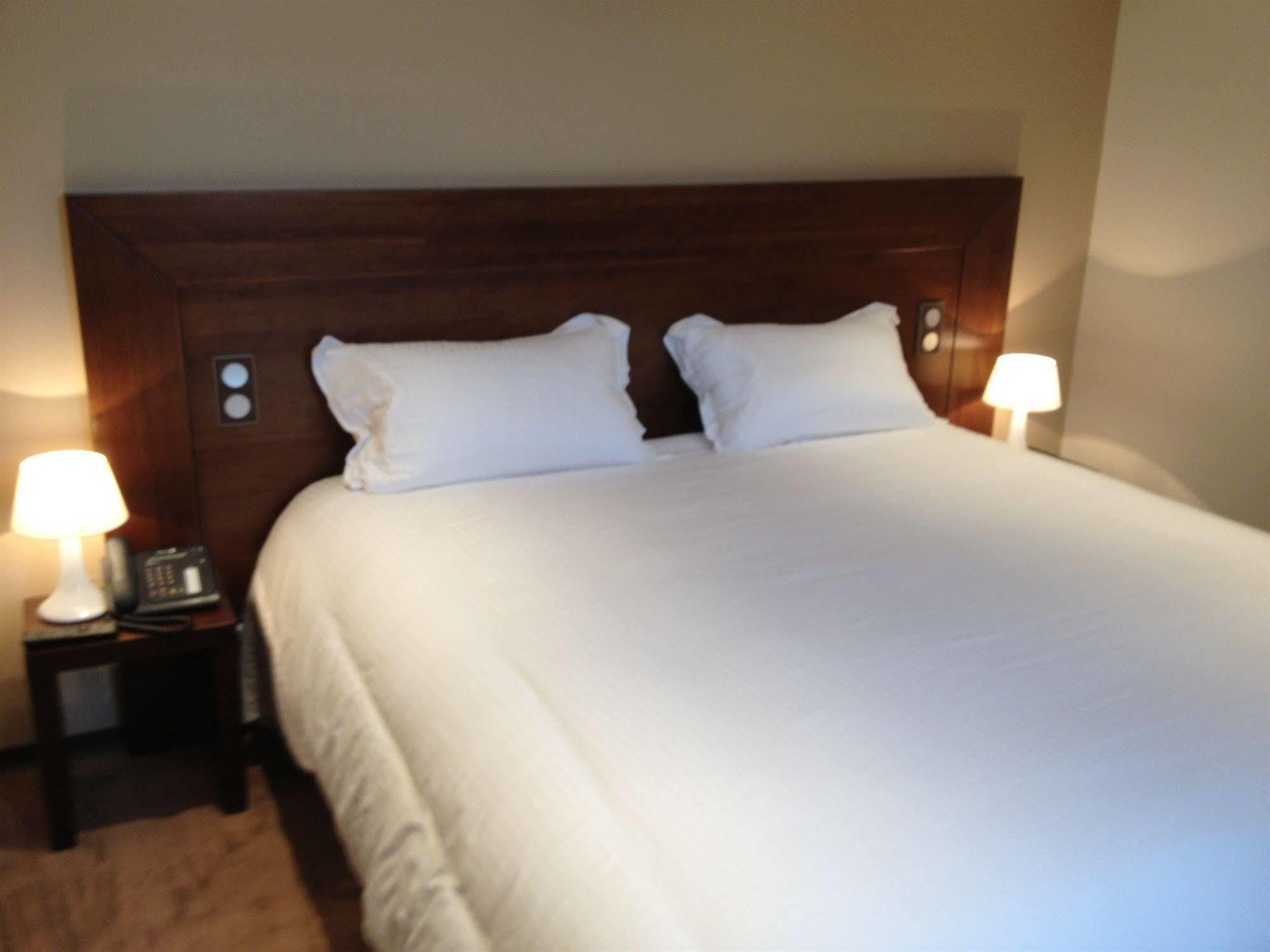 Le 1837 Aparthotel แซงตาฟริค ภายนอก รูปภาพ